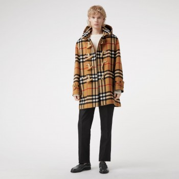Кашмир Burberry двупластов карамел