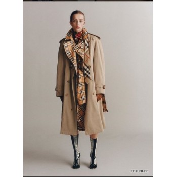 Кашмир Burberry двупластов карамел